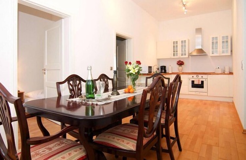 Bobitz Apartment | Schlossurlaub nahe Ostsee und Tressower See