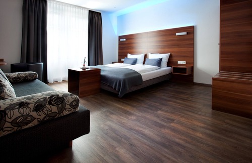 Grenzach-Wyhlen Hotel | Schlotzeria Hotel I Cafe I Eis