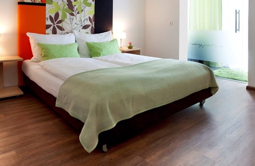 Grenzach-Wyhlen Hotel | Schlotzeria Hotel I Cafe I Eis