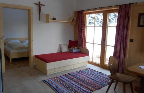 Vorderthiersee House | Schneeberghütte