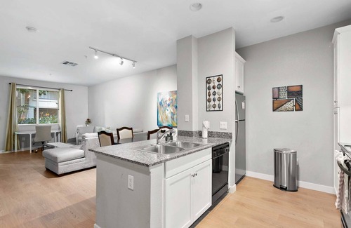 Airport Area House | Scholar's Resident #17