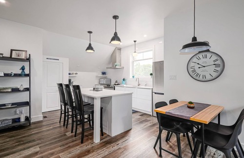 Clearview Apartment | Schoolhouse Loft near hiking, biking, beach, golf and more