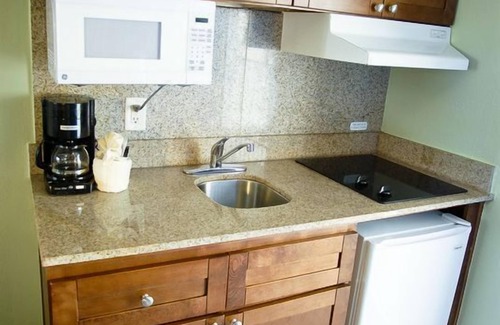 Northeast Virginia Beach Hotel | Schooner Inn
