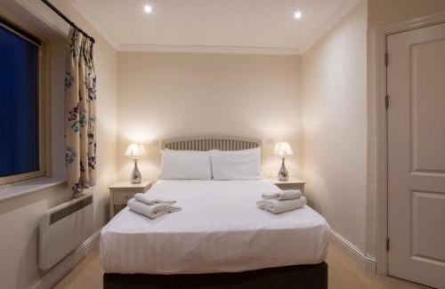 Schull Hotel | Schull Harbour Hotel & Leisure Centre