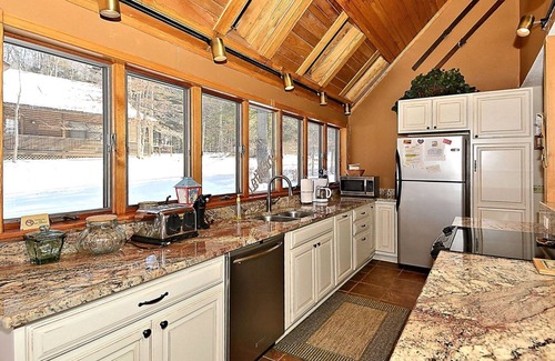 Northface House | Schussboomer`s Retreat