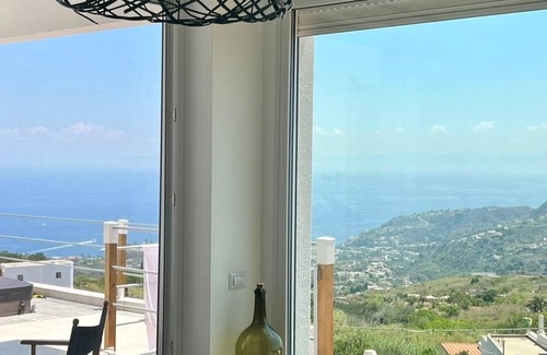 Pianoconte House | Sciara Eolie luxury apartment with Jacuzzi