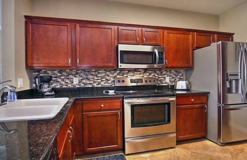 Paradise Valley Village Condo | Scottsdale Condo ,Ground Floor, Fast Wi-Fi, King Bed, Hot tub/Pools, Gated