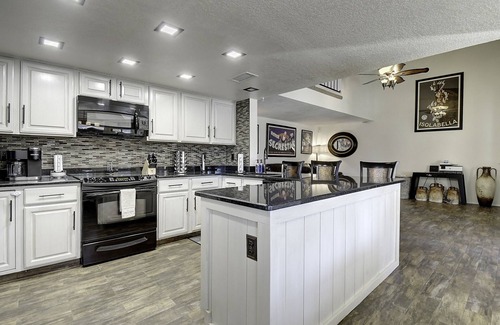 Sunset Ridge House | Scottsdale Kierland Compound- Outdoor Living- Hot Tub