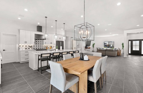 Rancho Saguaro Villa | Scottsdale Luxury Resort Heated Pool & Spa Putting Green Cabana +Outdoor Kitchen