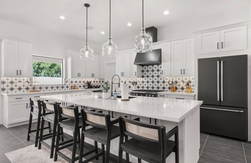 Rancho Saguaro Villa | Scottsdale Luxury Resort Heated Pool & Spa Putting Green Cabana +Outdoor Kitchen