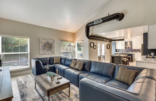 Central Scottsdale House | Scottsdale Oasis w/Pool & Putting Green!