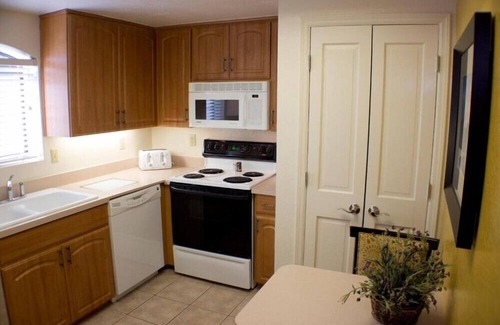 Arcadia Condo | Scottsdale Resort Spacious 2BR Condo with Outdoor Fireplace