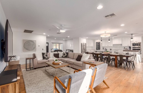 Buenavante House | Scottsdale Resort-Style Getaway| Pool, Spa & Fire Pit Haven