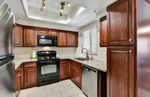 Central Scottsdale Condo | Scottsdale's Finest Luxury Living Condo in Heart of N. Scottsdale - 1B/1B
