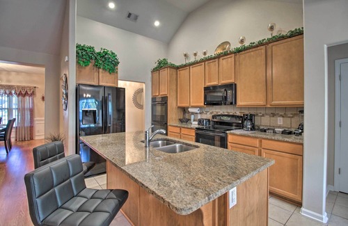 Rincon House | Screened Patio: Rincon Home, 18 Mi to Savannah!