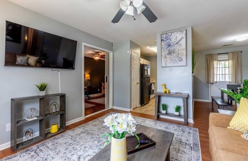 Pooler House | Screened Porch, Firepit, Patio! Peaceful in Pooler
