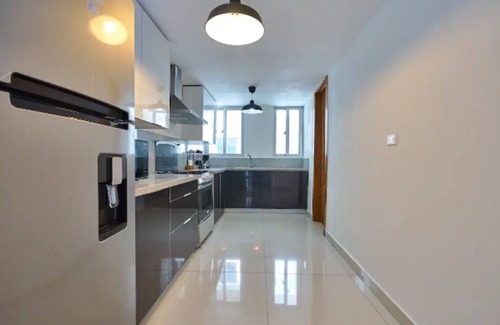 La Arboleda Apartment | SD 9BR Luxury Sunshine 3 Apts + Bonus