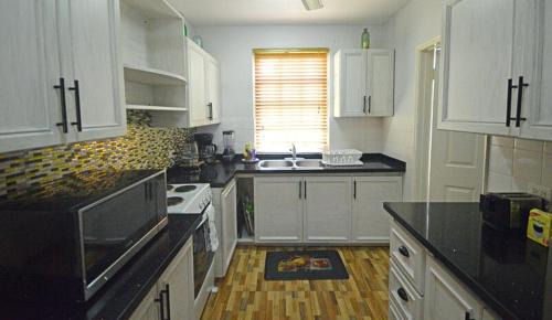 Tower Isle Apartment | Sea 7
