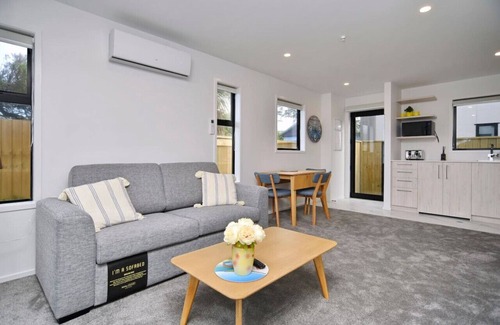 New Brighton House | Sea Air and Sandy Beach Beautiful 1 bed 1 bath