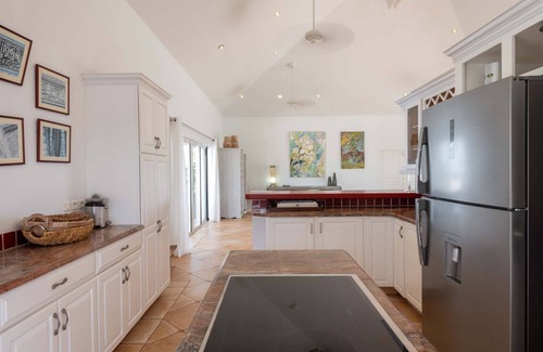 Mont Jean Villa | Sea Bird 19- Beautifully furnished & spacious, dramatic ocean & landscape views