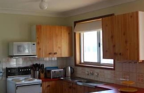 Callala Beach House | Sea Breeze at Callala Beach
