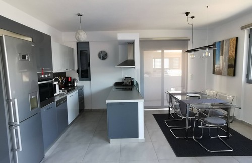 Amfilochia Condo | Sea breeze holiday apartment