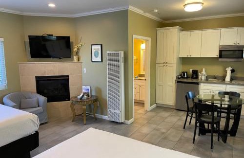 Pacific Grove Hotel | Sea Breeze Inn - Pacific Grove
