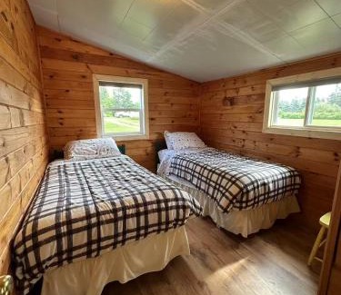 Stanhope Villa | Sea breeze Retreat-3-bedroom watterfront cottage