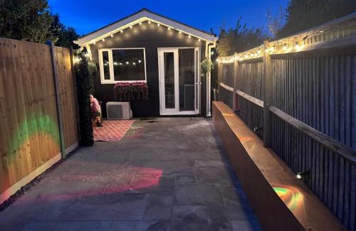 South Hayling Apartment | Sea Breeze retreat in Hayling