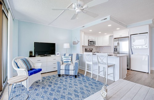 Bethany Beach Condo | Sea Colony Ocean 8th-floor condo with tennis & basketball courts
