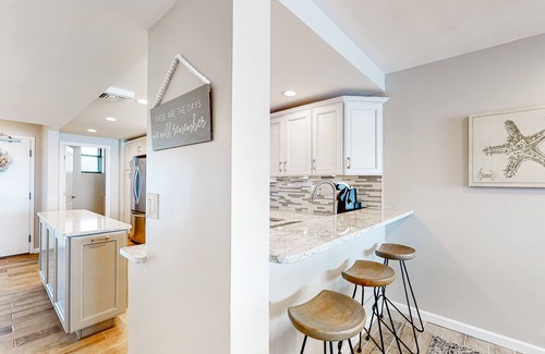Bethany Beach Condo | Sea Colony Ocean 14th floor condo with elevator, WiFi, and basketball court