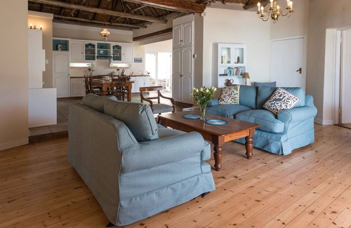 Fish Hoek House | Sea Cottage - 6 sleeper holiday home