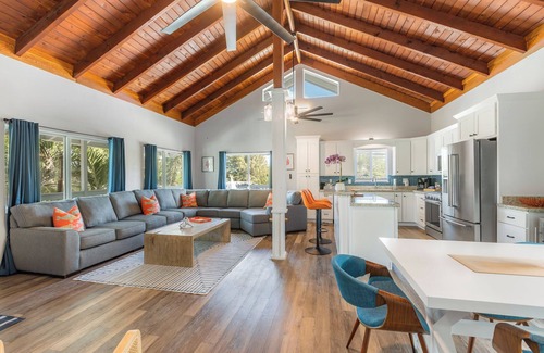 Cutthroat Harbor Estates House | SEA COVE ~ Canal Front 2 BR/2 Ba Home in Cudjoe Key w/Pool!