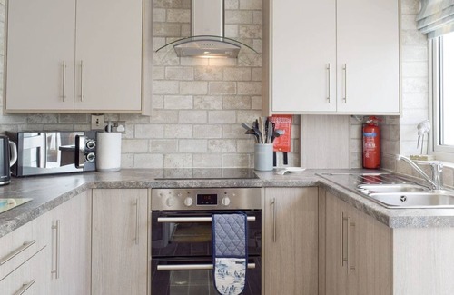 Saundersfoot House | Sea Dreams - Saundersfoot Nr Tenby Self Catering, Dog Friendly, Enclosed Garden