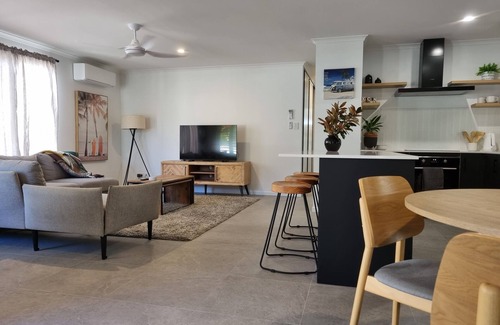 Moffat Beach House | Sea Esta @ Moffat Beachside, Pet friendly, quiet street, adjacent to park.