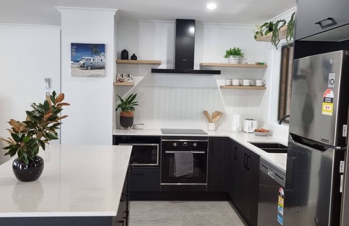 Moffat Beach House | Sea Esta @ Moffat Beachside, Pet friendly, quiet street, adjacent to park.