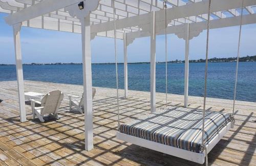 Isla de Utila Hotel | Sea Eye Hotel - Tropical Building