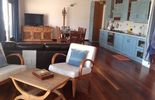 Trinita d'Agultu e Vignola Apartment | Sea front penthouse the sea roses