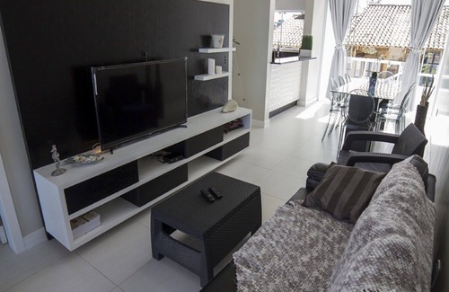 Enseada House | Sea front Prainha/Praia Grande 12 hosp 3 bdrm/2bw-SPA heated 4-5 cars