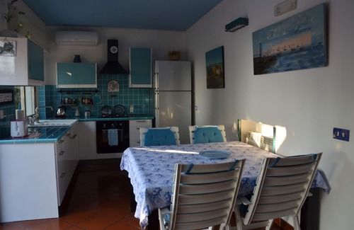 Mondragone Apartment | SEA FRONT VILLA - VILLA FERRERO DOMUS MARIIS 50 METERS FROM THE BEACH