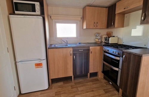 Dymchurch Apartment | Sea Haven - 4 bedroom static near the beach