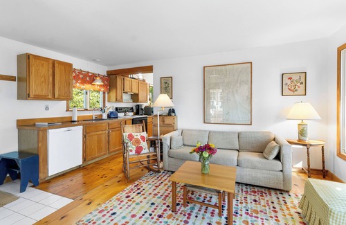 Waldoboro Cottage | Sea Heather Cottage: Sunny Waterfront Escape for Nature Lovers