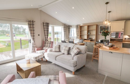 Runswick Bay Cottage | SEA HOLLY LODGE, pet friendly, with a garden in Runswick Bay