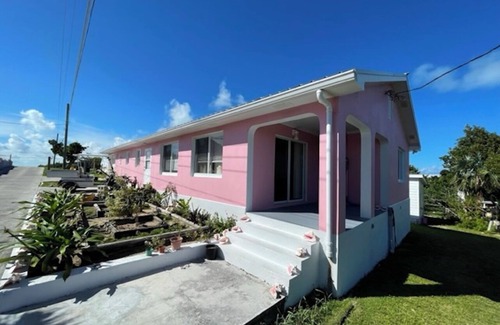 Man O War Cay House | Sea Hope Man O War Cay: Tropical Paradise Just Minutes Walk from the Beach!