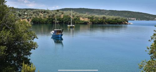 Kali Vrysi House | SEA HOUSE KOUKOULEIKA