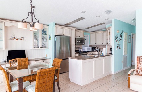 Cutthroat Harbor Estates House | Sea La Vie #197 - Oceanfront, Big Boats Welcome Here!