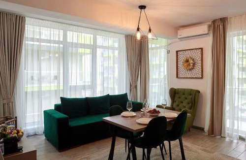 Mamaia-Sat Apartment | Sea la Vie 2BR Apt Spa n Pool Beach resort