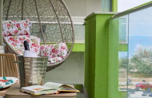 Mamaia-Sat Apartment | Sea la Vie 2BR Apt Spa n Pool Beach resort