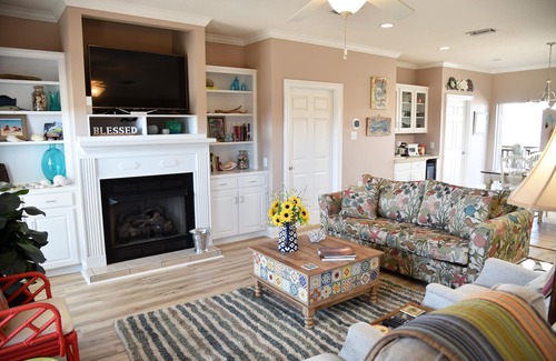 Silver Cay House | Sea Level | West end cottage with easy beach access