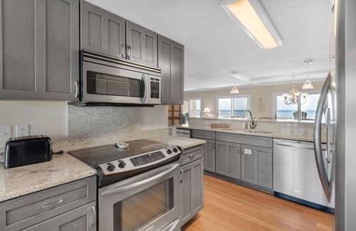 Navarre Beach Condo | "Sea Oats" Upscale Gulf Front Condo with amazing views and elevator